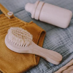 Olli Ella Dinkum Dolls Pinewood Brush
