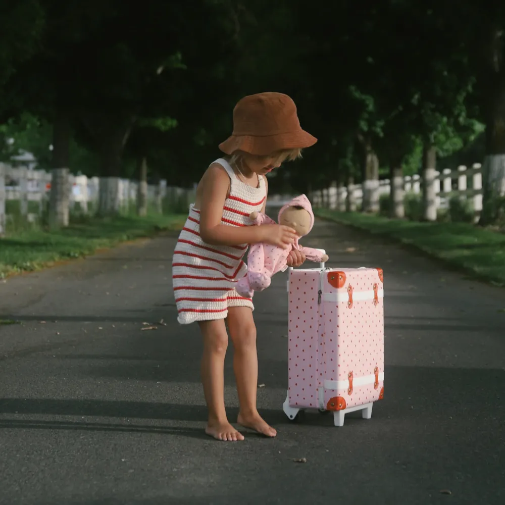 Olli Ella See-ya Suitcase - Strawberry Best
